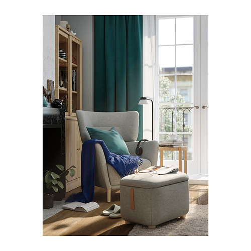 OSKARSHAMN, sillón de orejas con reposapiés. 4 de 8 abrir diálogo