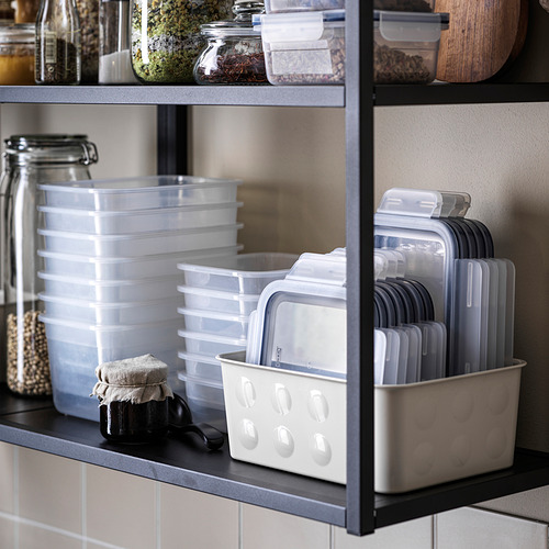 Estantería de cocina con recipientes y utensilios IKEA 365+.