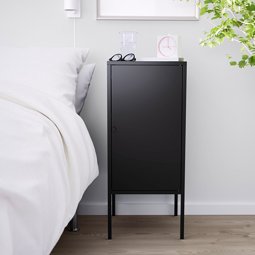Mueble con cama LIXHULT negro, moderno, se adapta a espacios pequeños, acabado en acero, puerta versátil, estante superior.