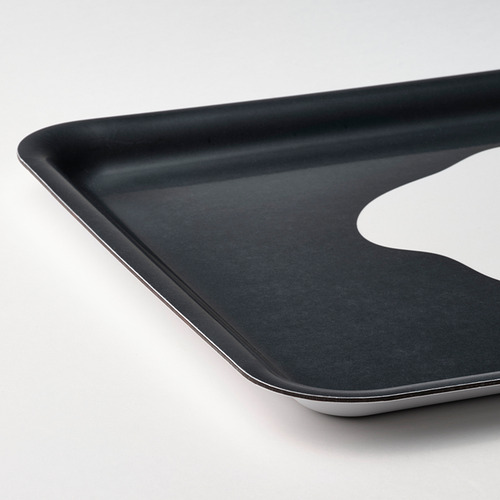 Bandeja rectangular negra con bordes curvos, fabricada en laminado de melamina de alta presión. Adecuado para transportar artículos y también como decoración de pared.