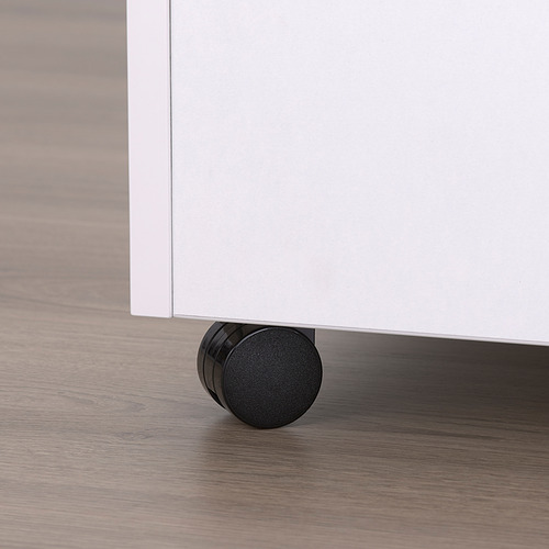 Mesa de centro moderna blanca con ruedas negras.