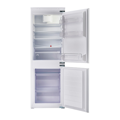 Combo de nevera-congelador blanco abierto, dos puertas, estantes de vidrio.