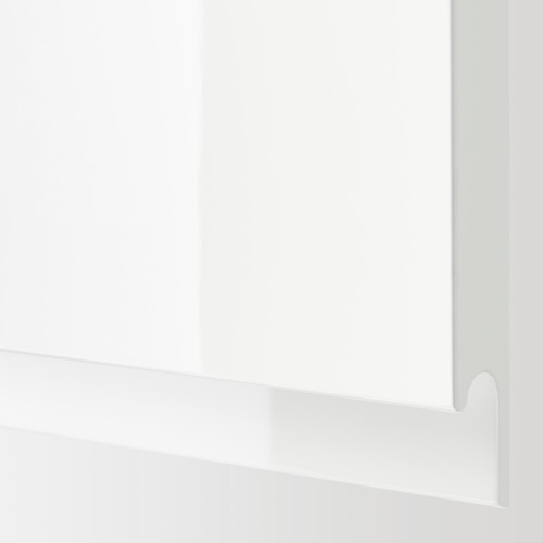 Moderno mueble blanco con acabado liso y tiradores integrados. Forma parte del sistema de cocina METOD.
