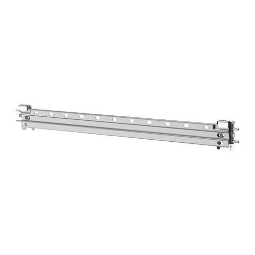 Barra de metal plateado con ganchos para el montaje, parte de la solución de almacenamiento exterior LÄTTHET de ikeas.
