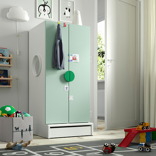 SMÅSTAD / UPPFÖRA, closet. 2 de 7 abrir diálogo
