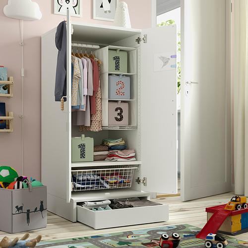 SMÅSTAD / UPPFÖRA, closet. 3 de 6 abrir diálogo