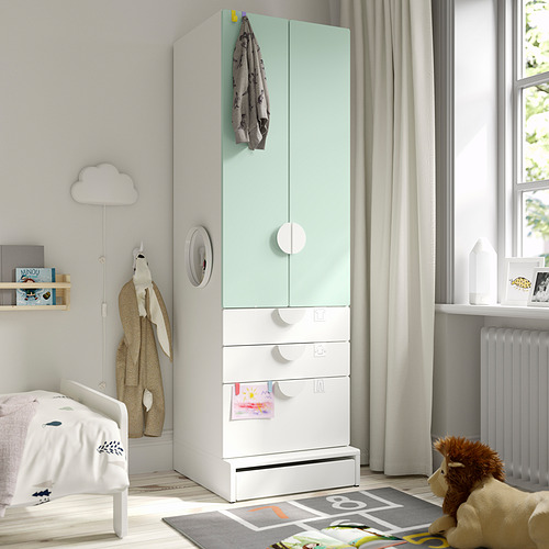 SMÅSTAD / UPPFÖRA, closet. 2 de 7 abrir diálogo
