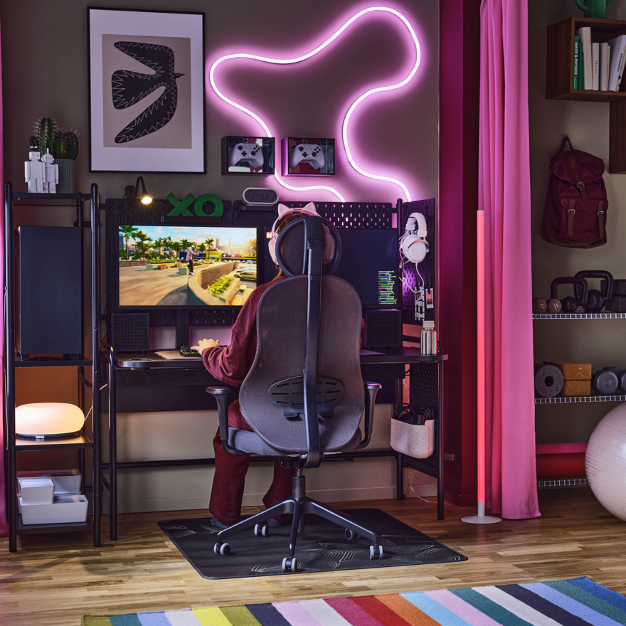 FRÖSKELÅS, escritorio para gaming. 3 de 10 abrir diálogo