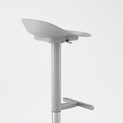 Elegante silla con asiento redondeado, robusta base de metal y palanca ajustable en altura, que muestra calidad y diseño.