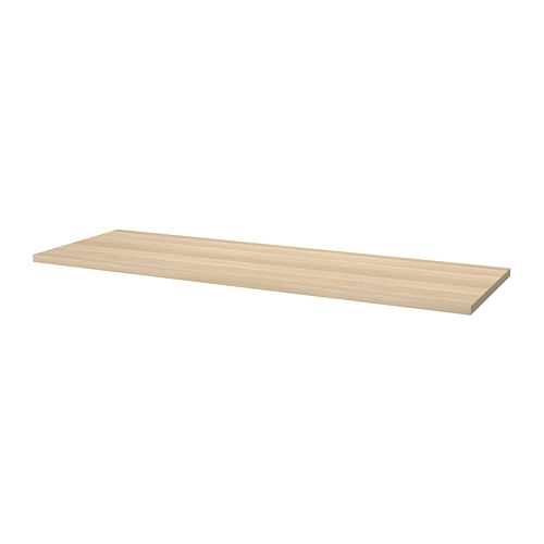 Una estantería de madera ligera LAGKAPTEN, de forma rectangular, con un acabado liso.