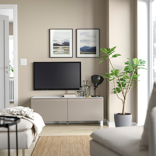 BESTÅ, banco para TV con puertas. 2 de 6 abrir diálogo