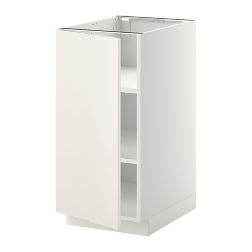 Un mueble de cocina METOD blanco con diseño suave, con estantes ajustables y bisagras a presión, ideal para cocinas modernas.