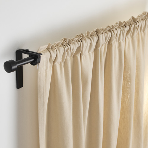 Barra de cortina que sujeta cortinas beige, longitud ajustable, parte de la serie RÄCKA.