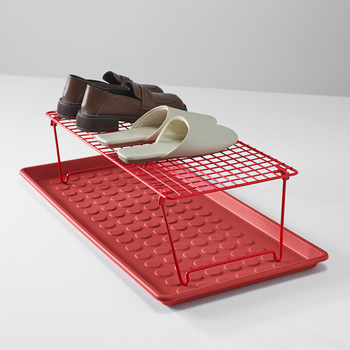 Combinación de alfombrilla y portazapatos rojos. Mantiene los zapatos alejados del suelo, fácil de limpiar.