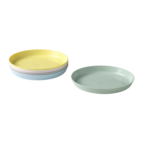 Tres platos infantiles KALAS en amarillo, azul y verde, hechos de plástico de polipropileno, apilados ordenadamente, redondos con bordes altos.
