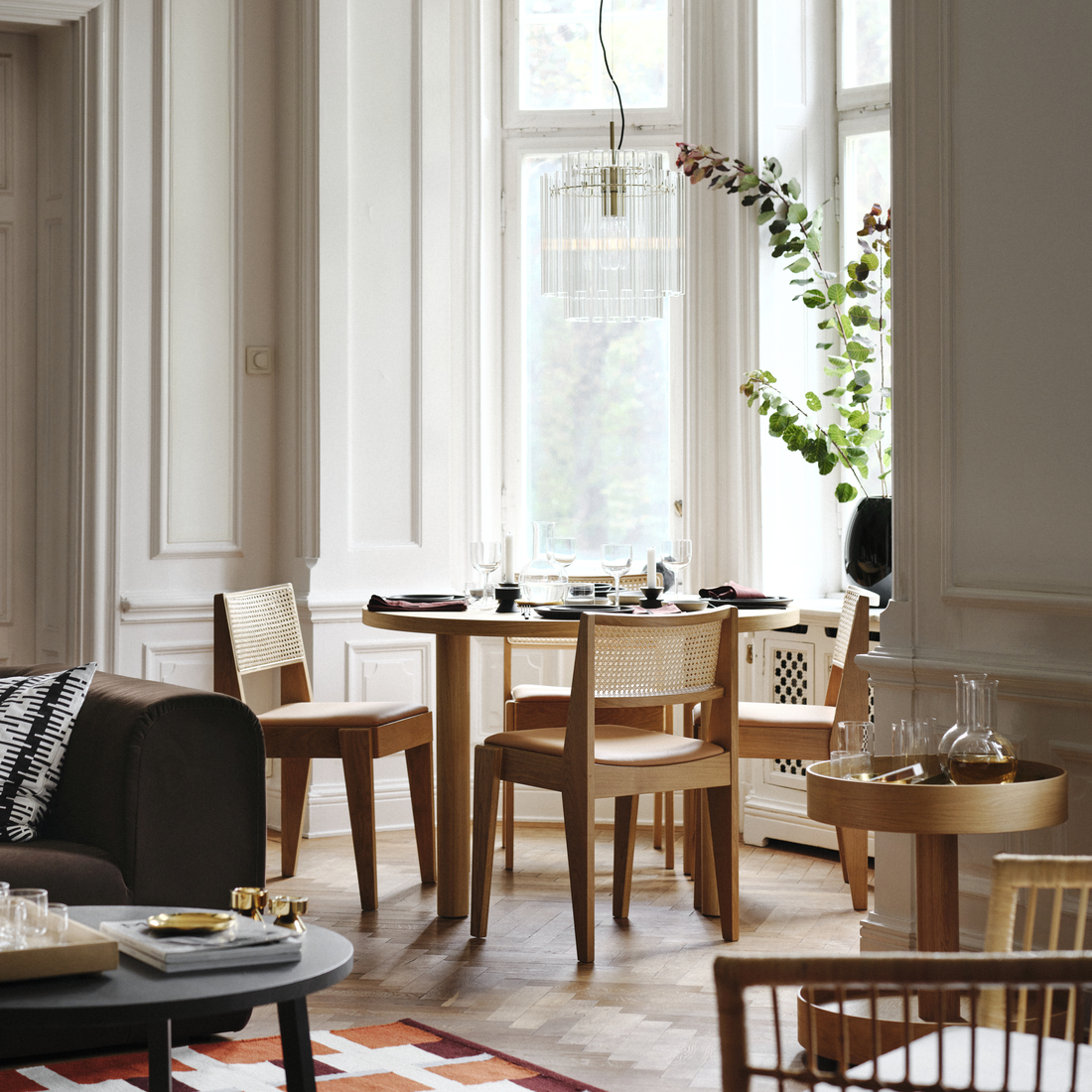 STOCKHOLM 2025, round dining table. 3 of 6 open dialog