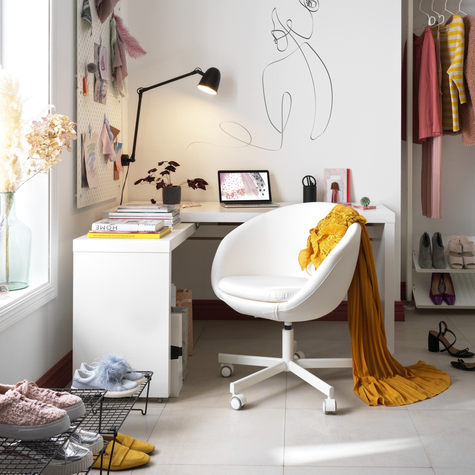See image MALM 2 of 6