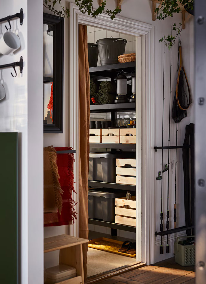 Shelving unit, indoor