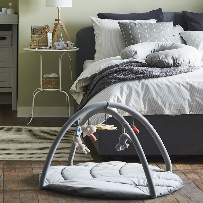 Lots of practical and fun gift ideas for babies and parents