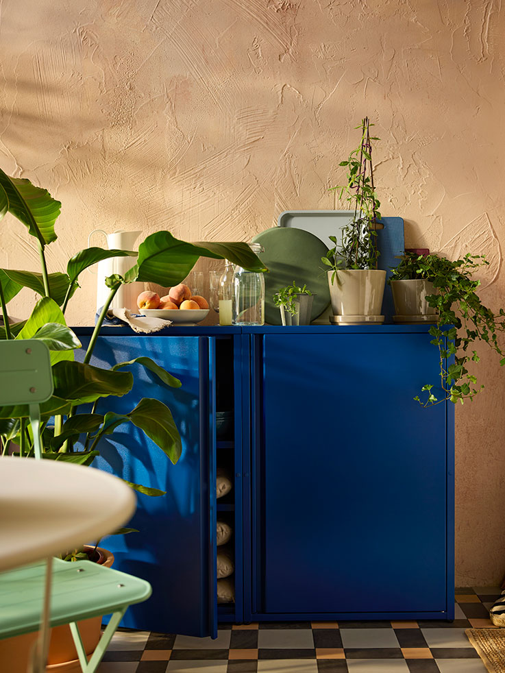 Cabinet and chairs of outdoor