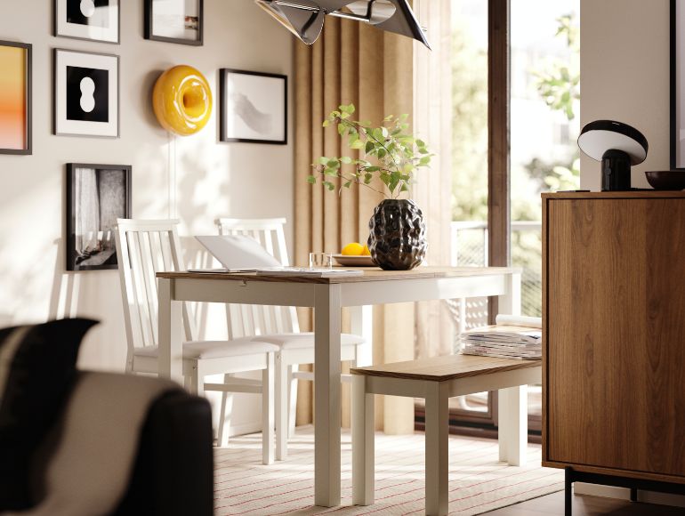A dining room so beautiful that you’ll love looking at it over and over again.